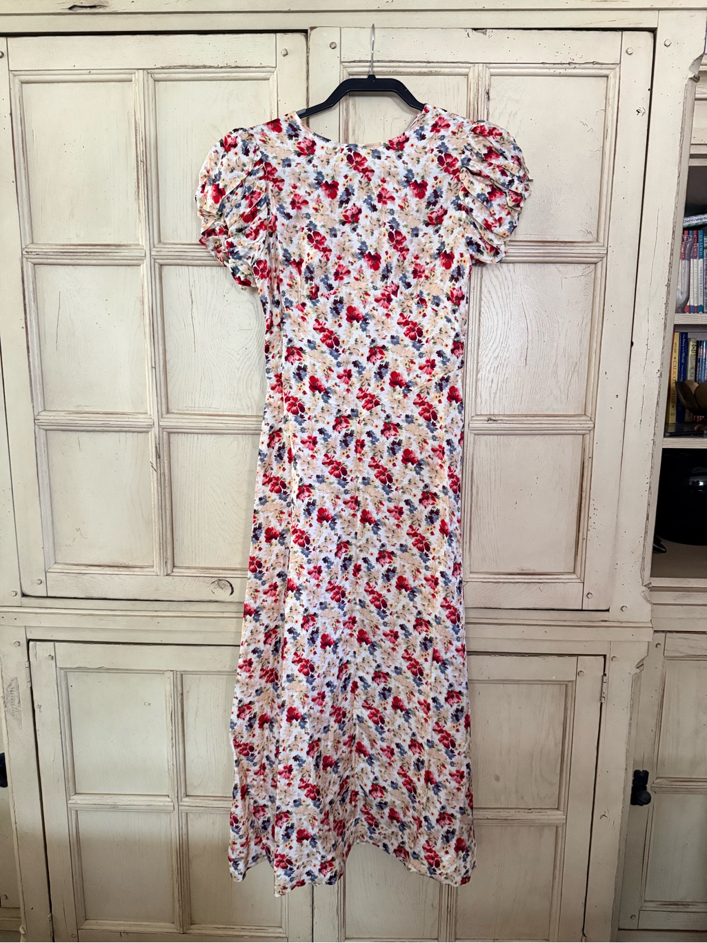Doen Cream Floral Puff Sleeve Midi Dress With Red & Blue Blooms Silk Blend